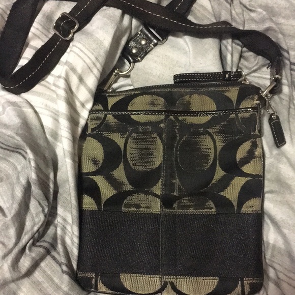 Coach Satchel - Picture 1 of 1